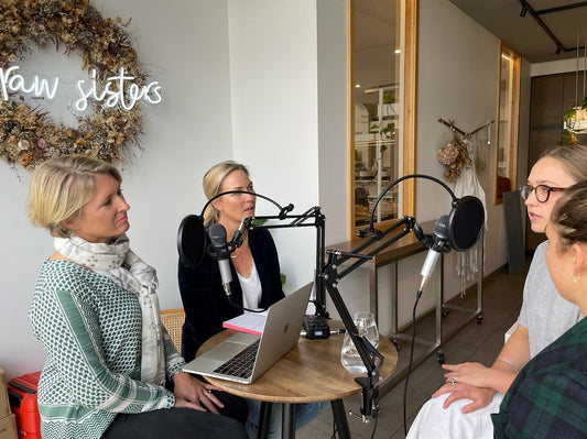 How to Pass on your Love Through Food with Rosa & Margo  - Two Raw Sisters